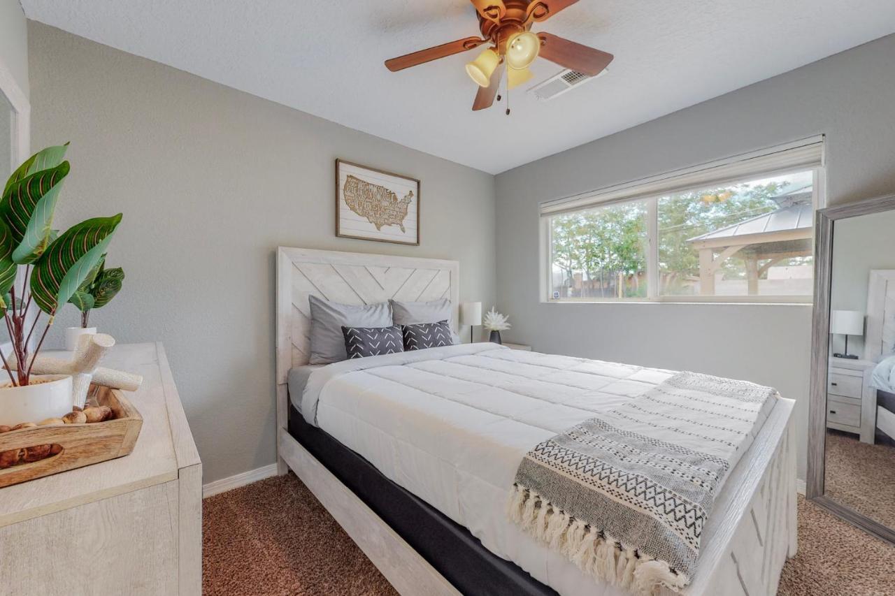 Comfortable 3-Bedroom Home With Spacious Backyard Albuquerque Exterior foto